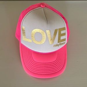 Eskyflavor LOVE Hat never worn